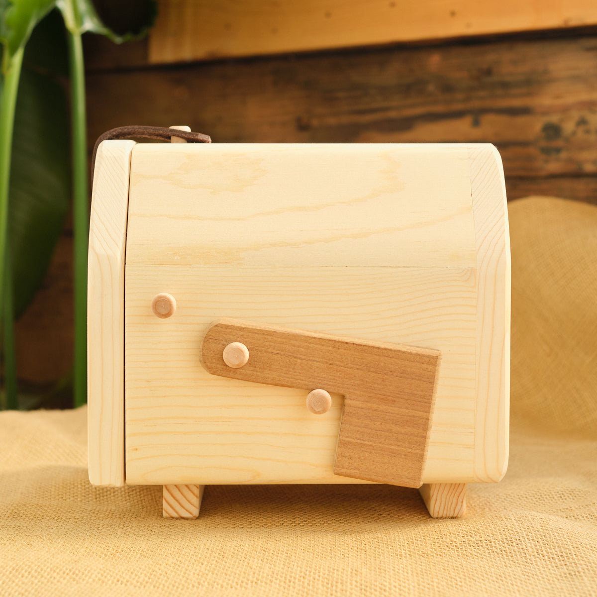 Mini boîte aux lettres personnalisée pour enfants à accrocher sur une porte et au mur - Ellies Notes - France Mini boîte aux lettres personnalisée pour enfants à accrocher sur une porte et au mur - Ellies Notes - France