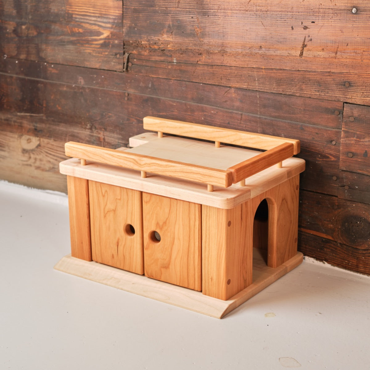 Wooden Play Garage with Extending Ramp Camden Rose Inc. / Palumba Wooden Play Garage with Extending Ramp Camden Rose Inc. / Palumba